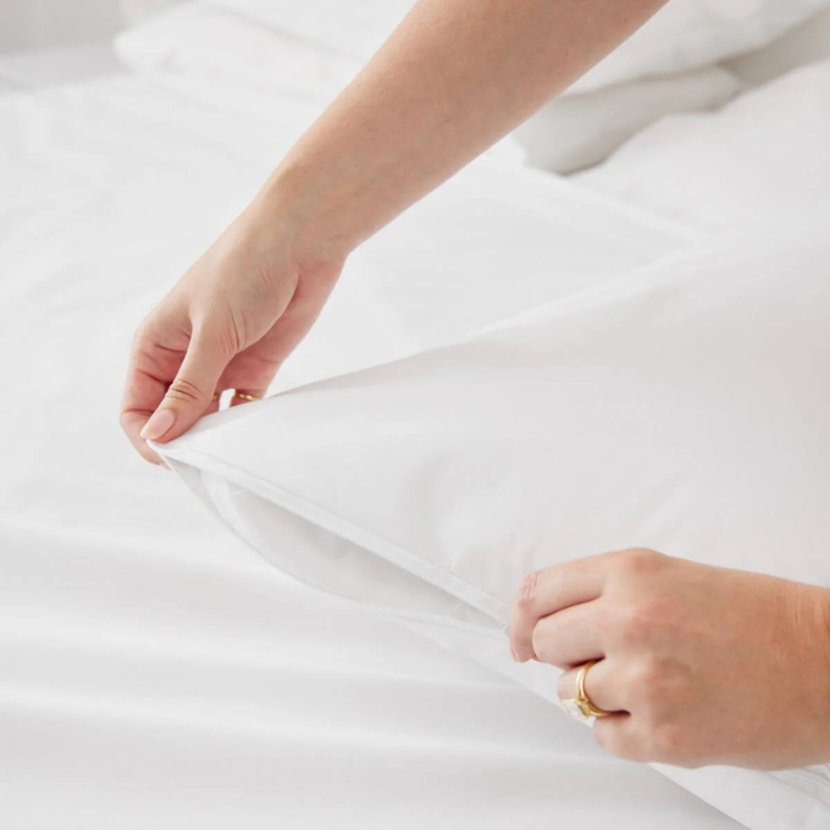 Invizi Waterproof Pillow Cases - Twin Pack - Image 5