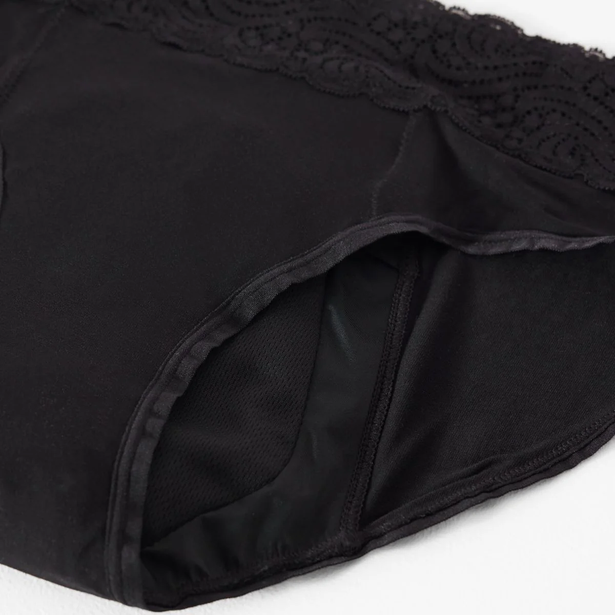 Invizi Women's Washable Bikini Brief - Image 7